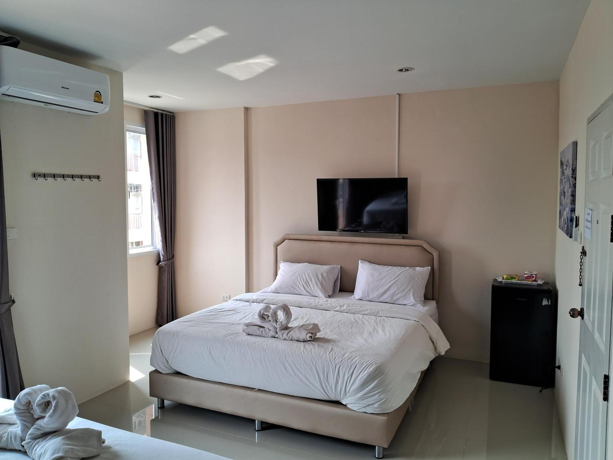 เคทู เกสเฮาส์ Hotel Chonburi Ngoại thất bức ảnh