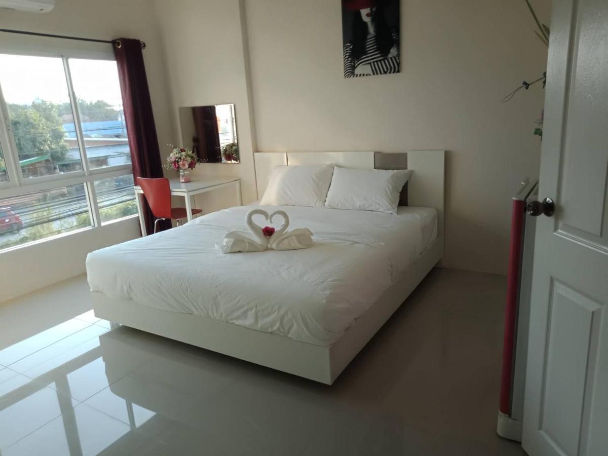 เคทู เกสเฮาส์ Hotel Chonburi Ngoại thất bức ảnh