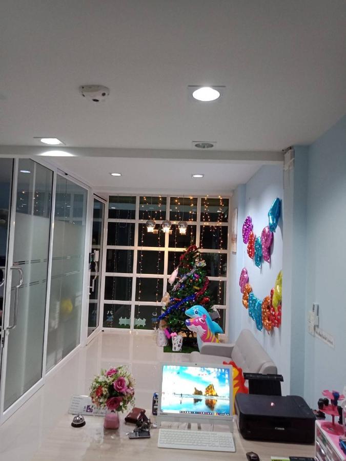 เคทู เกสเฮาส์ Hotel Chonburi Ngoại thất bức ảnh