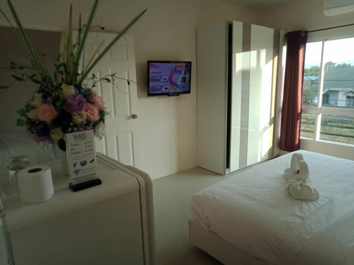 เคทู เกสเฮาส์ Hotel Chonburi Ngoại thất bức ảnh
