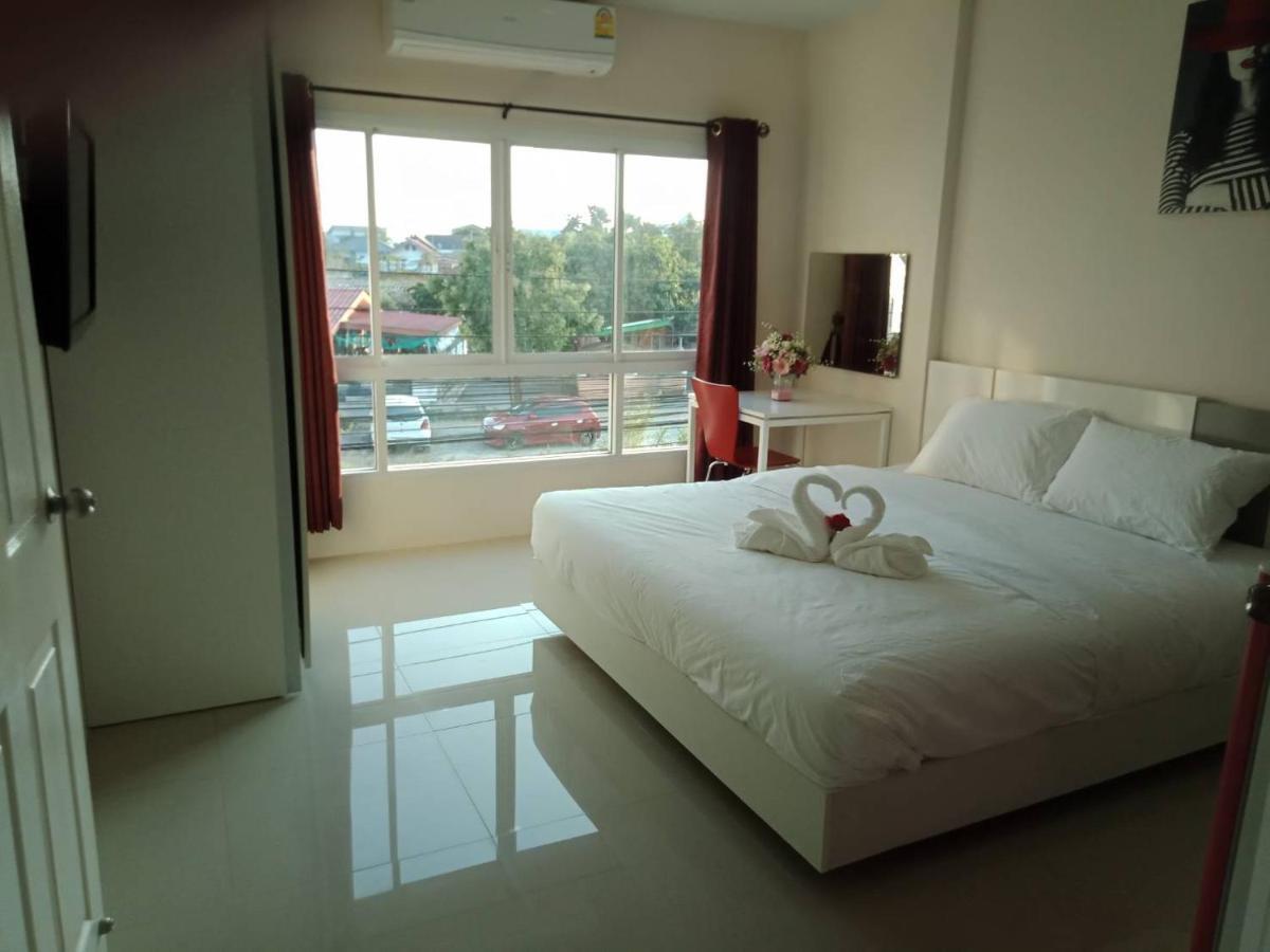 เคทู เกสเฮาส์ Hotel Chonburi Ngoại thất bức ảnh