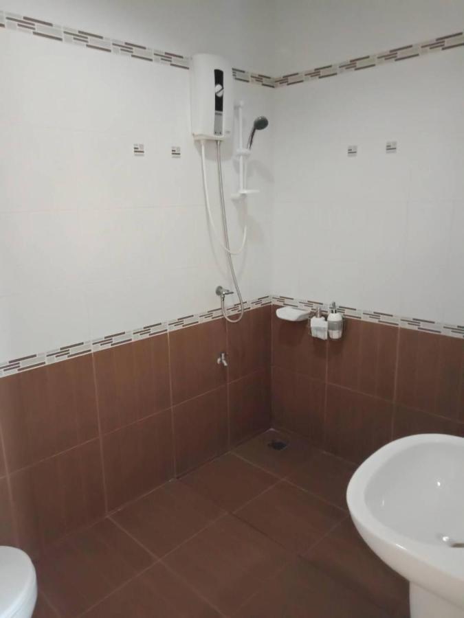เคทู เกสเฮาส์ Hotel Chonburi Ngoại thất bức ảnh